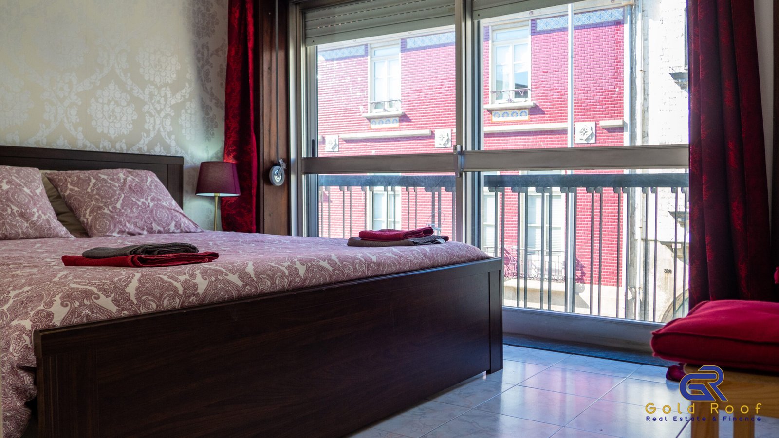 2-bedroom apartment with furniture, truistic license, Bonfim, Porto – SOLD